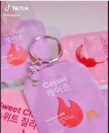 Kreatif, 10 Cara ARMY Mendaur Ulang Kontainer BTSxMcDonalds