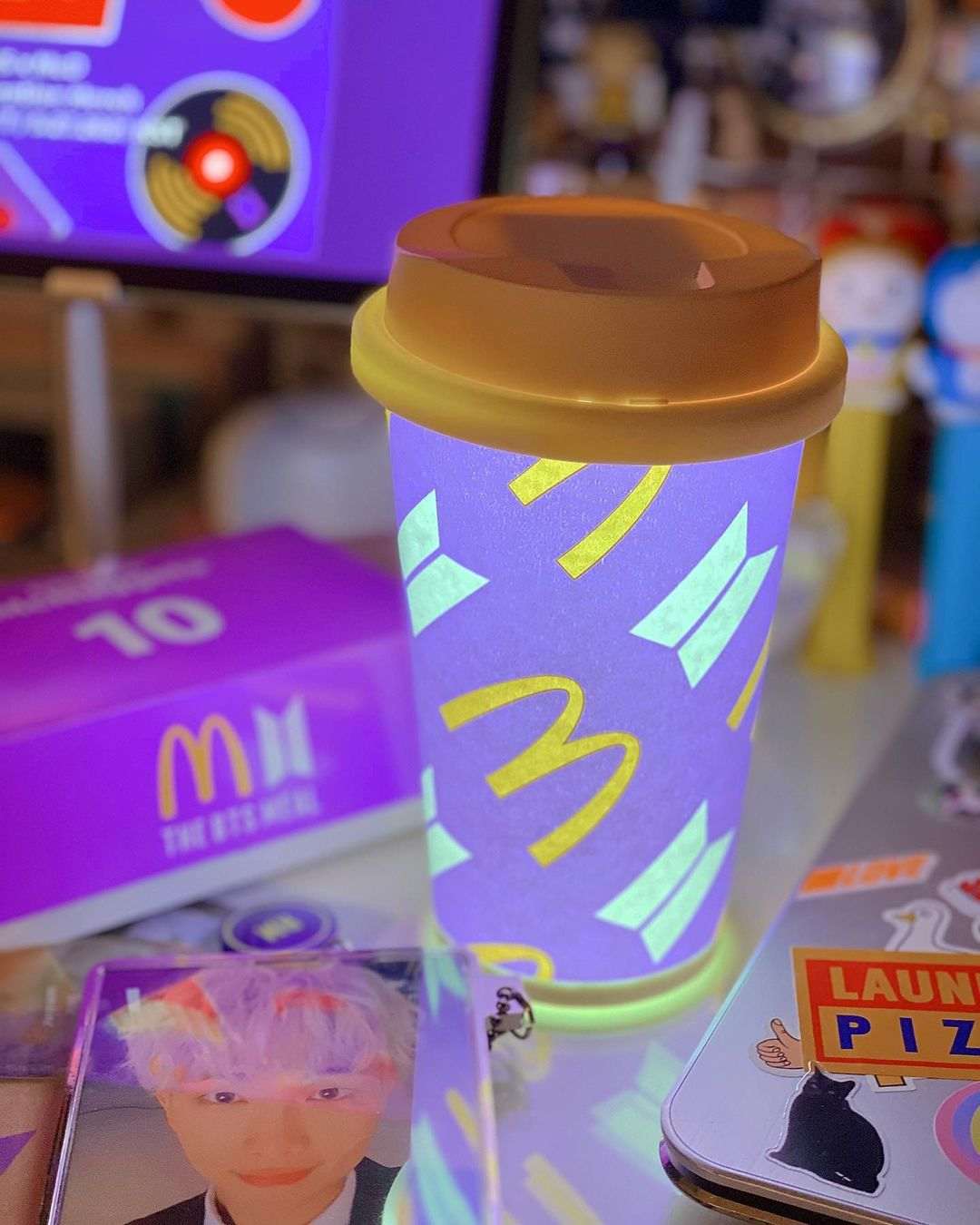 Kreatif, 10 Cara ARMY Mendaur Ulang Kontainer BTSxMcDonalds