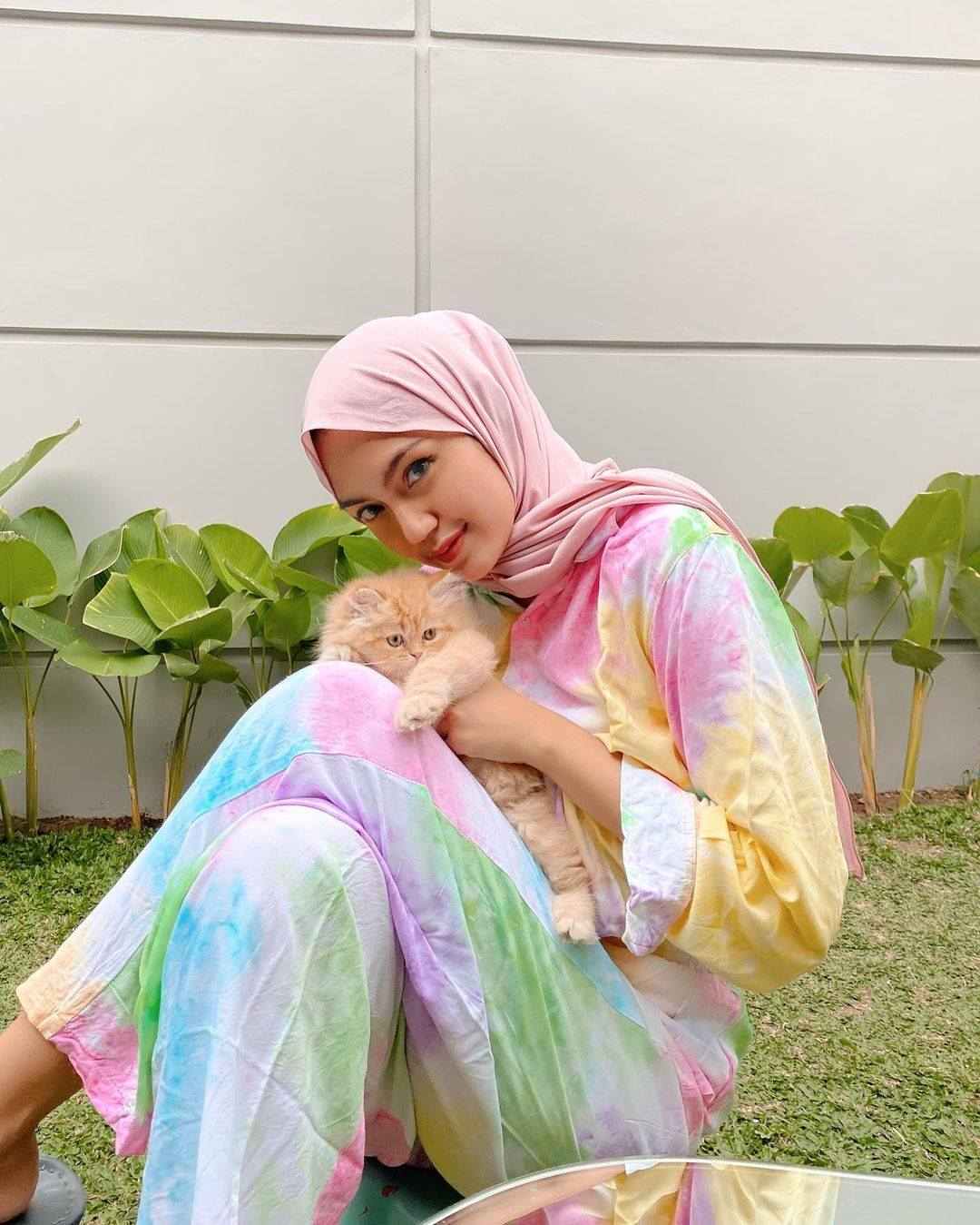 Selebgram Fashion Hijab Kekinian Asal Bandung