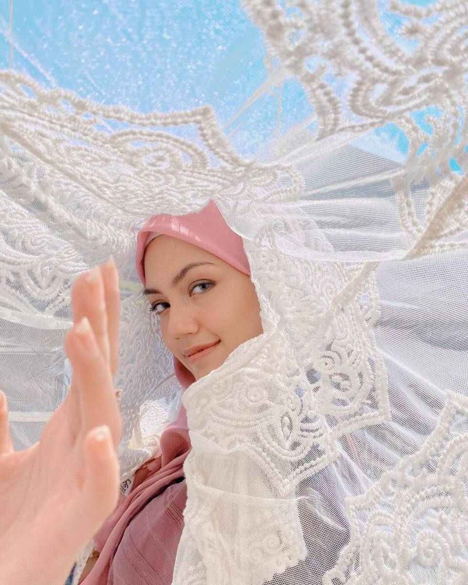 10 Potret Cindy Levina, Selebgram Fashion Hijab Kekinian Asal Bandung