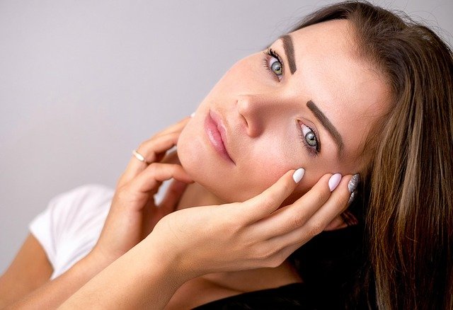 4 Fakta tentang Retinol, Produk Skincare yang Bikin Awet Muda