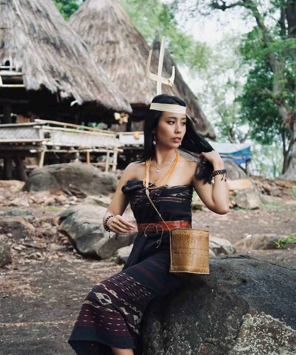 10 Potret Witrie Gita, Presenter Cantik Istri Wakil Bupati Termuda di Indonesia