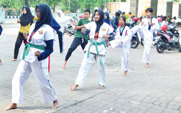 Tarung Derajat: Sejarah, Teknik Dasar, Aturan Pertandingan, dan Istilah Penting