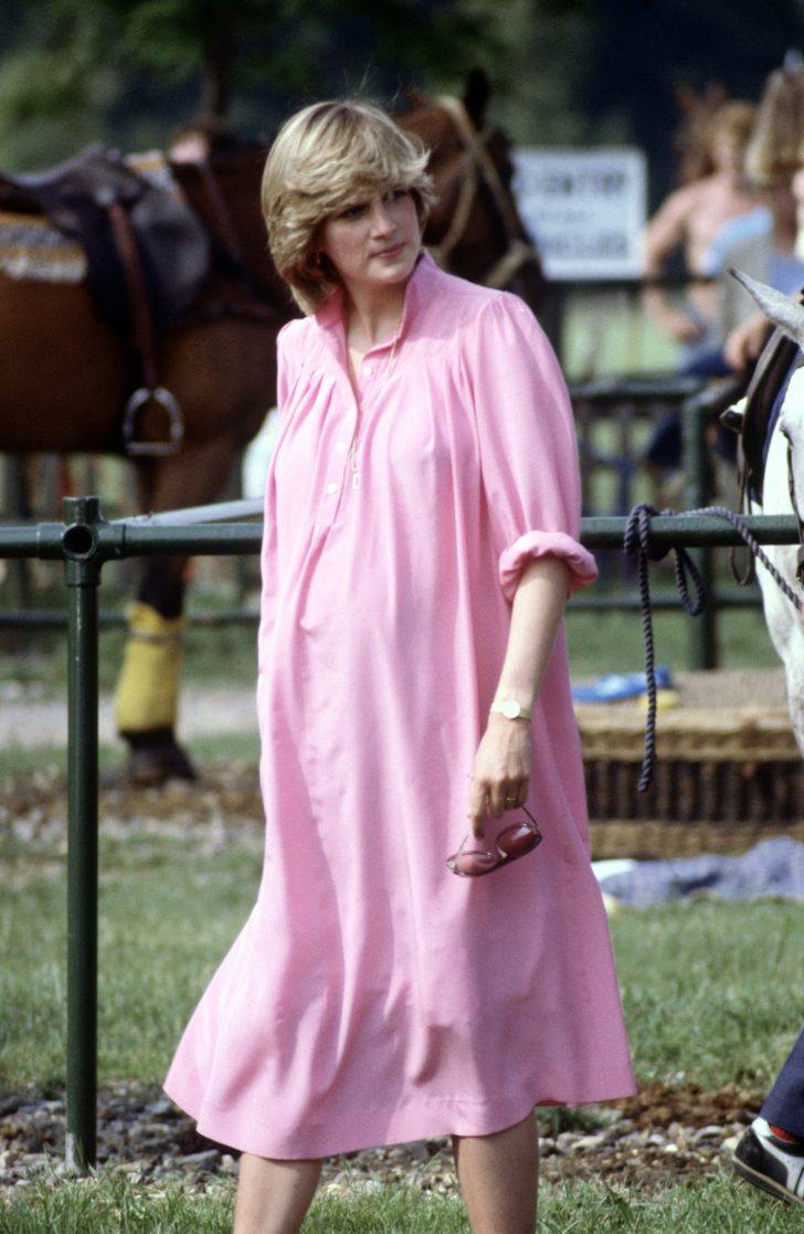 10 Inspirasi Outfit Serba Pink ala Lady Diana