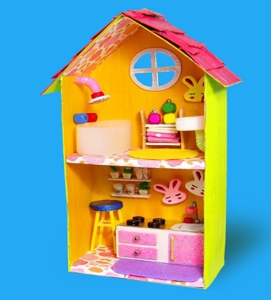 10 DIY Rumah Boneka yang Terbuat dari Karton