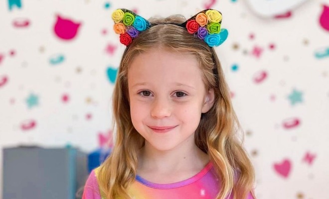 Porno tomosha qiling, yoting, mening mushukimdan sperma chiqadi