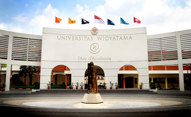 10 Universitas Terbaik di Bandung, Peringkatnya Semakin Kompetitif