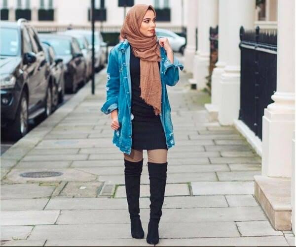 10 Outfit Jilbab Cewek, Bisa Dipadukan Rok atau Celana
