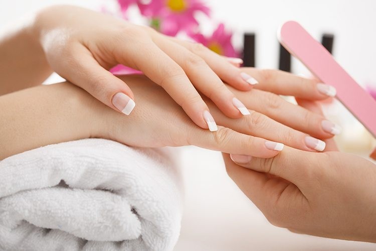 Perbedaan Manicure dan Pedicure, Mudah Dilakukan di Rumah