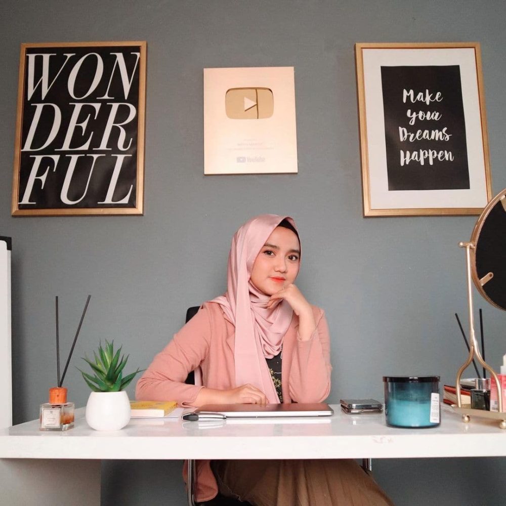 Wirda Mansur dan Google AdSense: Antara Kesuksesan, Kontroversi, dan Pelajaran Bisnis Online