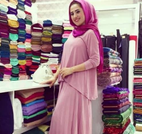 Terlihat imut, 10 warna hijab yang cocok untuk baju pink
