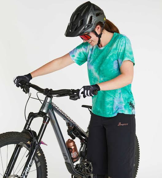 10 OOTD Bersepeda untuk Wanita, Nyaman dan Stylish