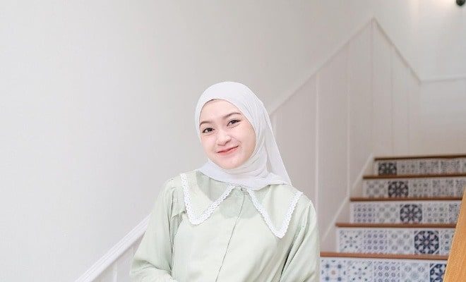 Biodata, Profil, dan Sari Endah Pratiwi