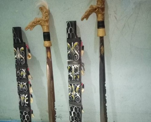 5 Senjata Tradisional Kalimantan, Ada yang Dianggap Bertuah