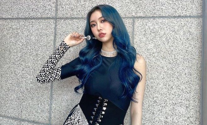 Jane MOMOLAND - Biodata, Profil, Fakta, Umur, Agama, Pacar, Karier