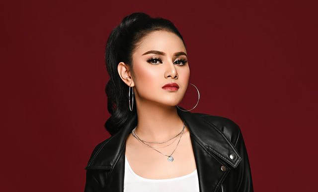 Biodata, Profil, dan Fakta Regina Rumopa