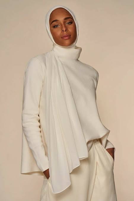 10 Warna Jilbab Cocok dengan Baju Putih, Favorit Banyak Orang
