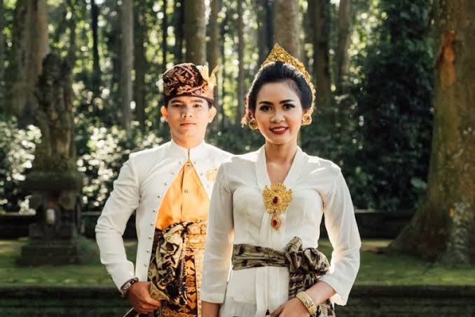 Tidak hanya unik, 3 jenis pakaian adat Bali ini juga memiliki filosofi