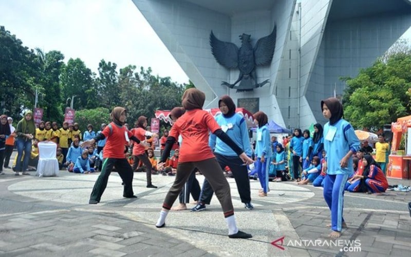 10 Jenis permainan tradisional anak yang asyik dan menyenangkan.