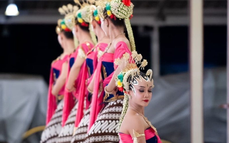 6 Tari tradisional Jawa Tengah. unik dan bersejarah!