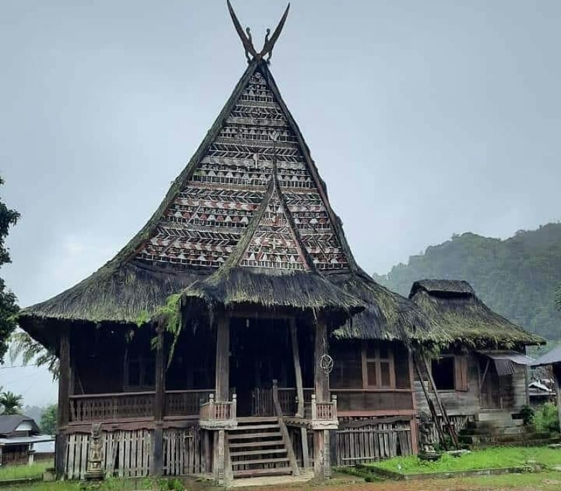 7 Nama Rumah Adat Sumatera Utara, tidak hanya Rumah Bolon