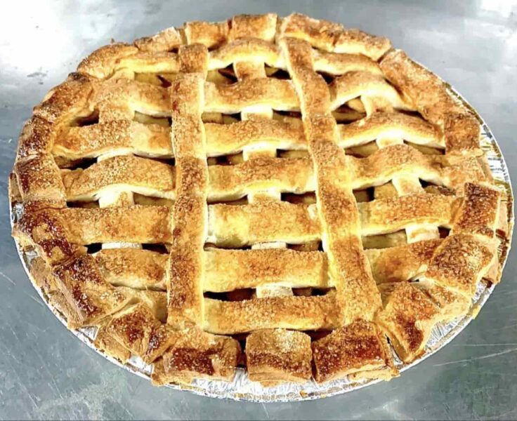 Cinnamon apple pie