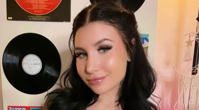 Stella Brooks - Biodata, Profil, Fakta, Umur, Agama, Pacar