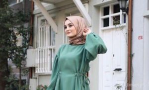 10 Warna Kerudung yang Cocok untuk Baju Hijau Mint