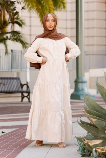 14 Warna Jilbab yang Cocok dengan Baju Cream