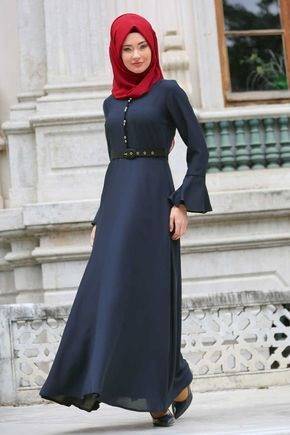 14 Warna Jilbab yang Cocok dengan Baju Navy