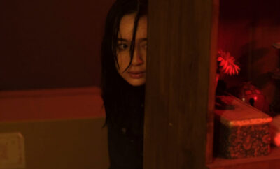 Perempuan Bergaun Merah - Sinopsis, Pemain, OST, Review