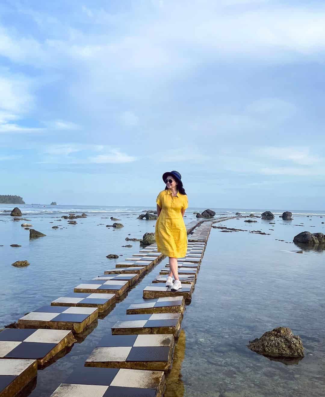 16 Objek Wisata di Pulau Nias, Pesona Bahari Hingga Budaya yang Memikat