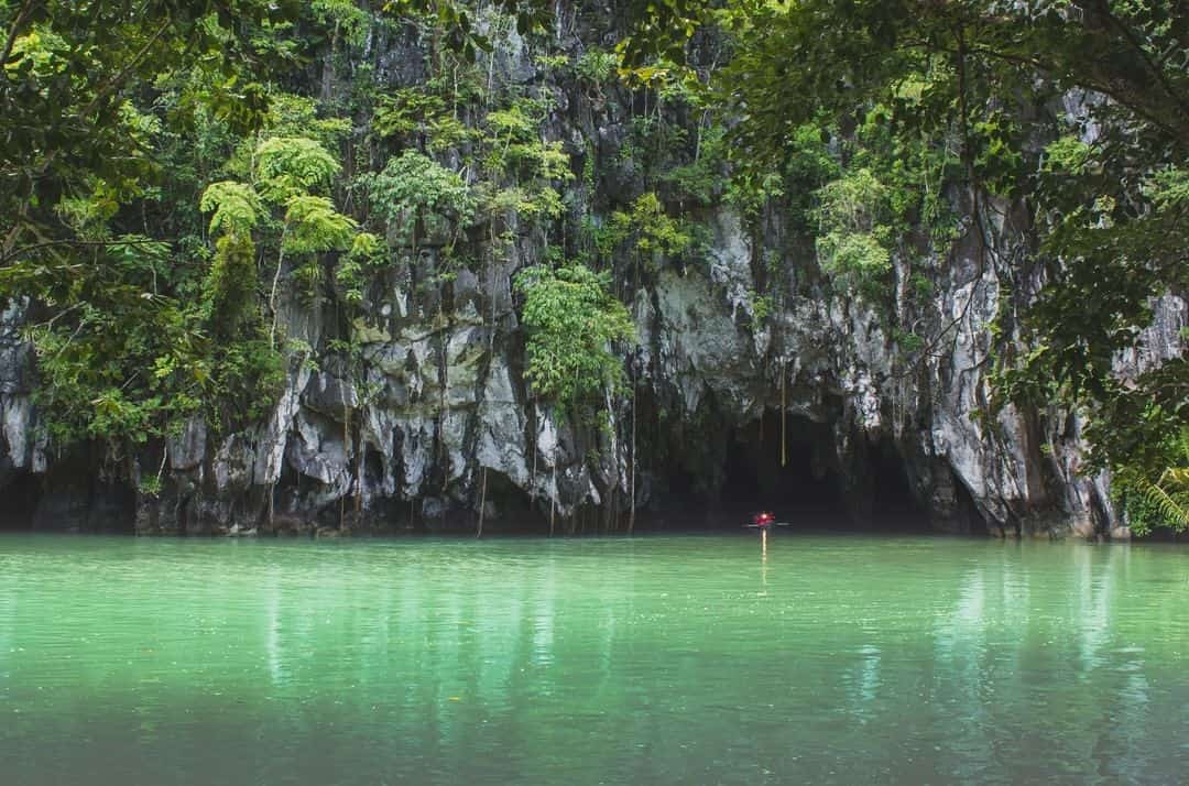 16 Tempat Wisata Alam Filipina yang Menawan dan Menyejukkan Mata
