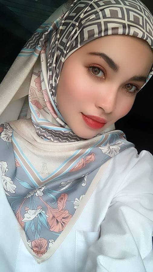 Tips Make-up Hijabers untuk Tampil Cantik Natural