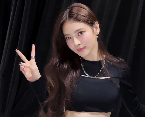 MEOVV - Biodata, Profil, Fakta, Member, Ulang Tahun