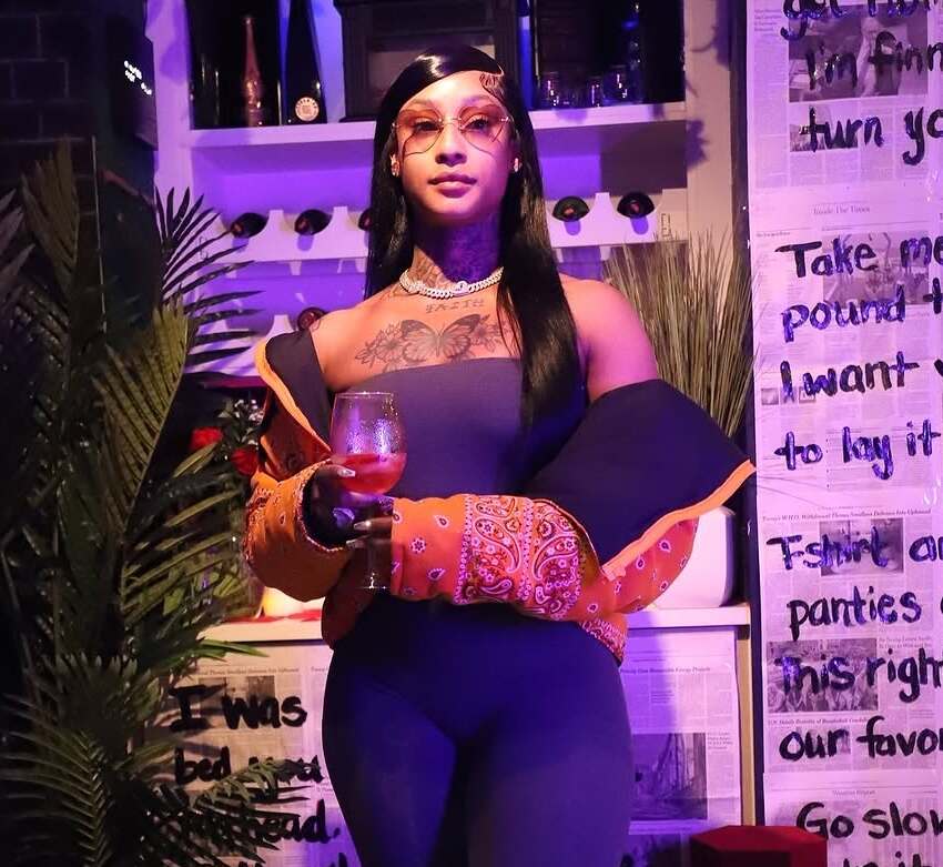 Mizz Twerksum - Biodata, Profil, Fakta, Umur, Agama, Pacar, Karier