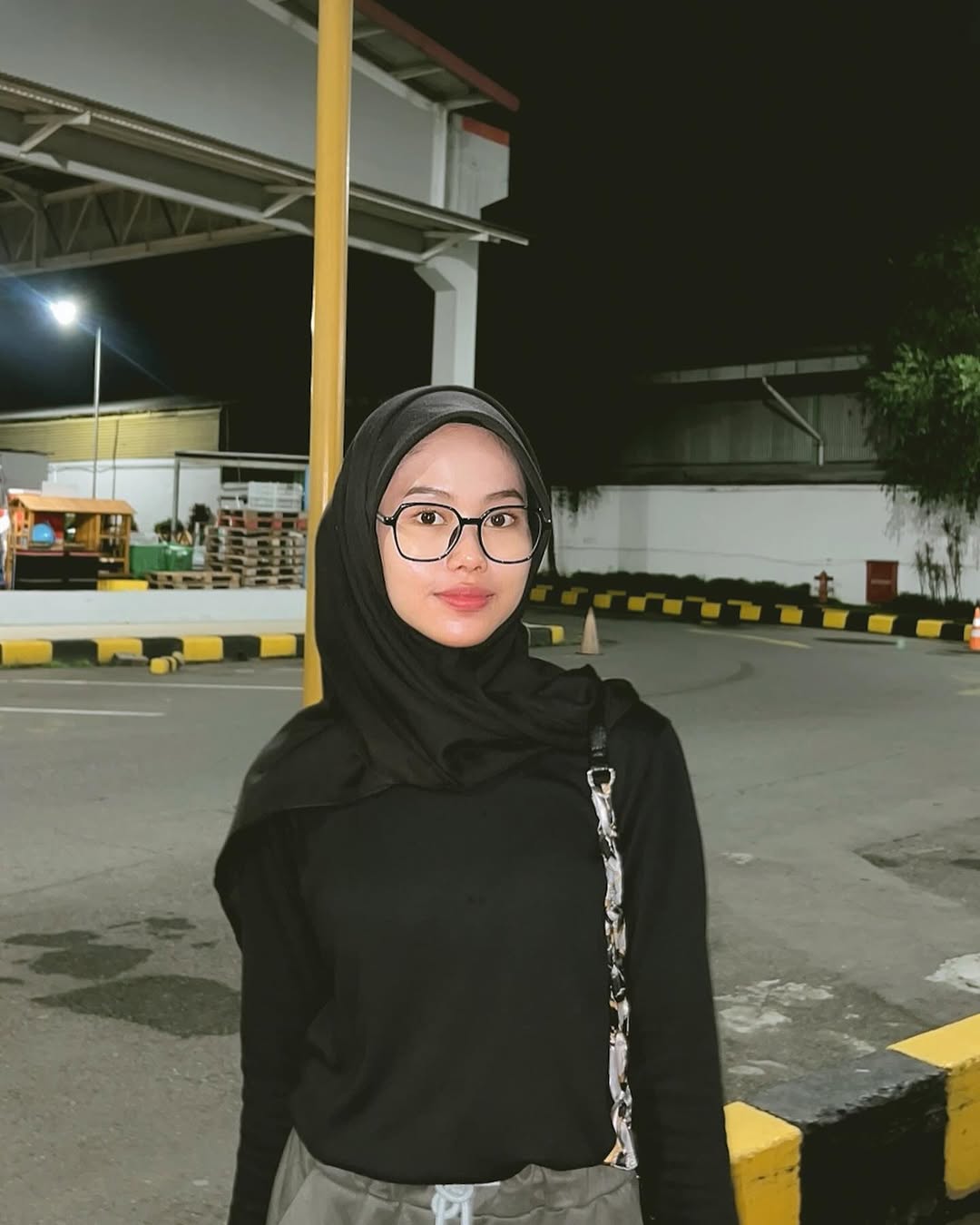 Nidia Aurelia (Mbakninid) - Biodata, Profil, Fakta, Umur, Agama