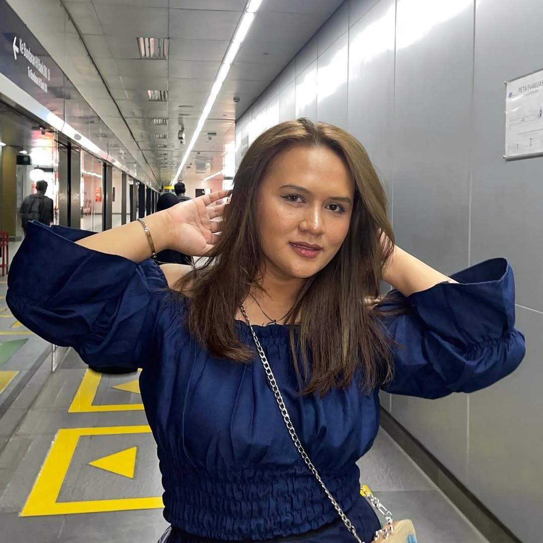 Esther Lubis - Biodata, Profil, Fakta, Umur, Agama, Pacar, Karier