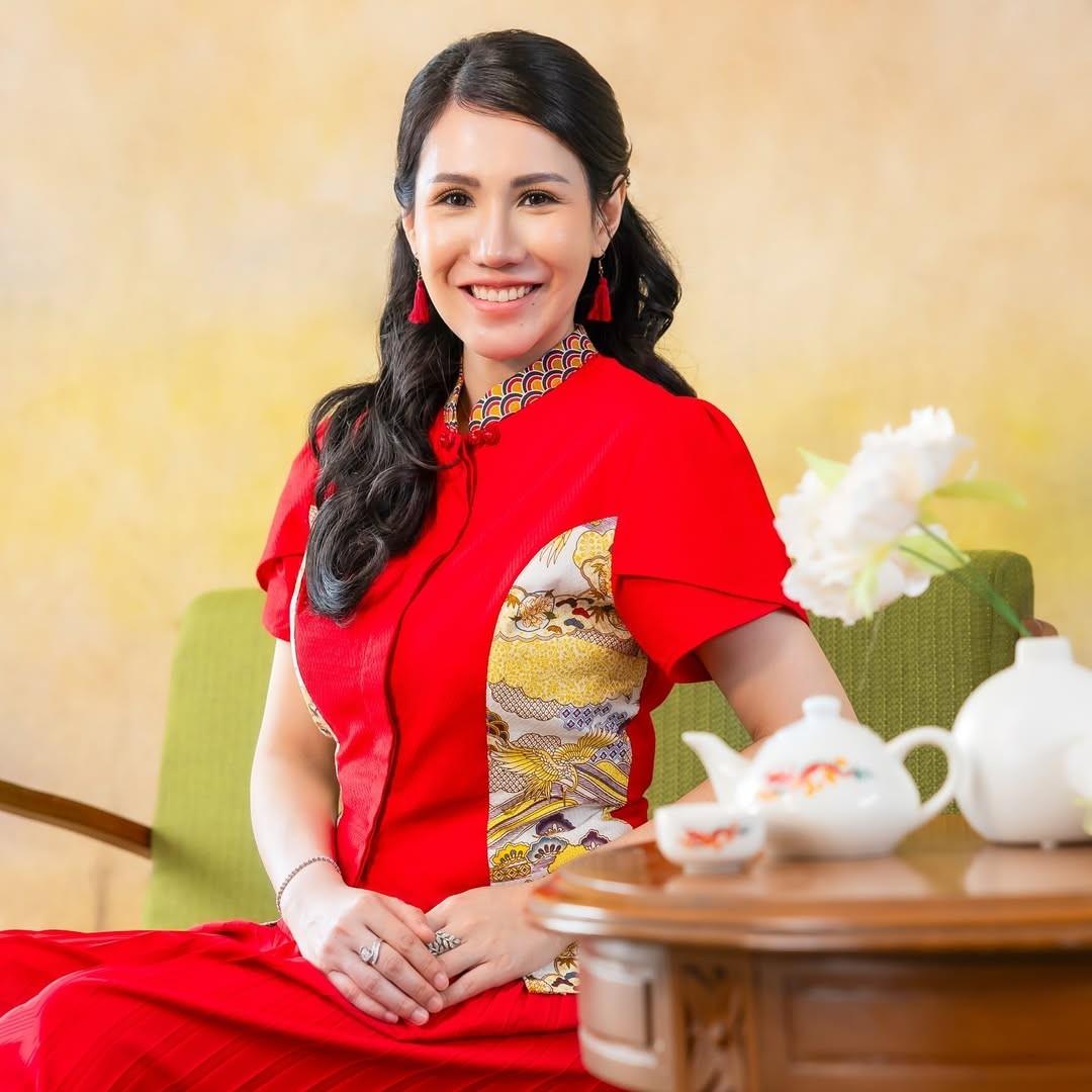 Rensia Sanvira - Biodata, Profil, Fakta, Umur, Agama, Suami