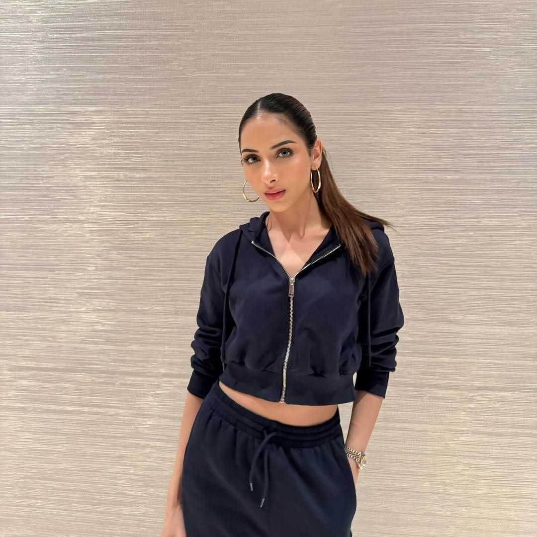 Shabrina Adfi - Biodata, Profil, Fakta, Umur, Agama, Suami, Karier